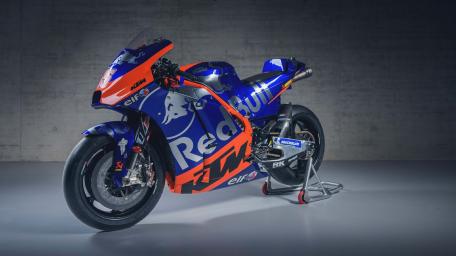 Vibrant KTM Superbike in the Spotlight wallpaper
