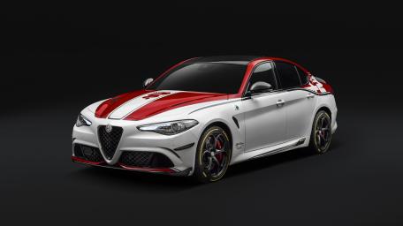Alfa Romeo Giulia wallpaper
