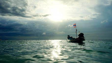 Floating boat wallpaper