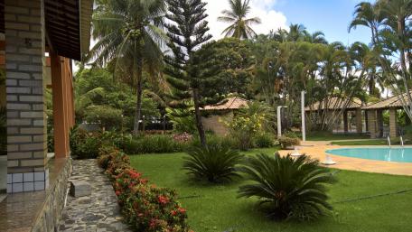 Tranquil Oasis in Tropical Paradise wallpaper