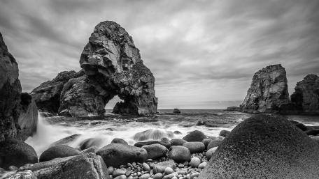 Monochrome seascape wallpaper