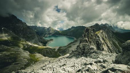Hidden lake in the mountains wallpaper