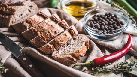 Slices of bread wallpaper