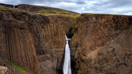 Litlanesfoss and Hengifoss wallpaper