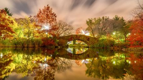 Gapstow Bridge at fall wallpaper