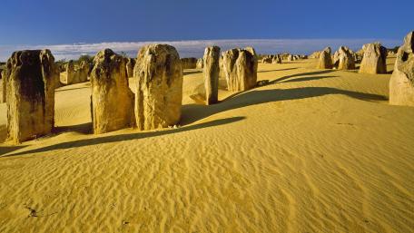 The Pinnacles Desert (Nambung National Park) wallpaper
