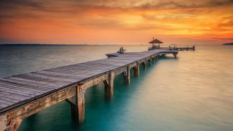 Tranquil Sunset at the Pier wallpaper