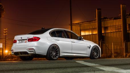 White BMW M3 wallpaper