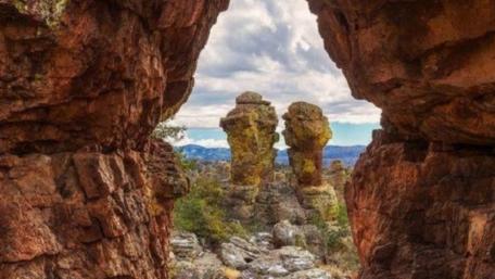 Punch and Judy rock formation wallpaper
