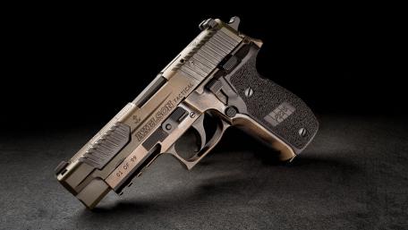 Tactical Precision Handgun Display wallpaper