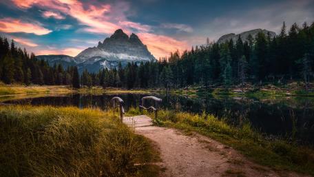 Antorno Lake and the Three Peaks of Lavaredo wallpaper