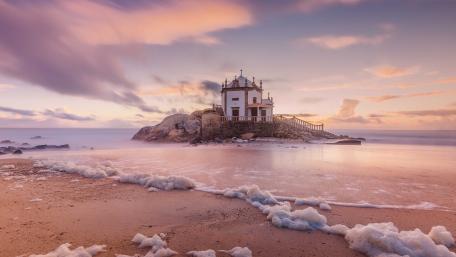 Chapel of Senhor da Pedra (Miramar, Portugal) wallpaper