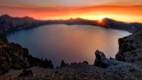 Majestic Crater Lake Sunrise Beauty wallpaper