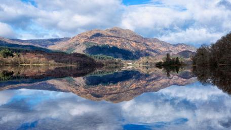 Perfect reflection wallpaper