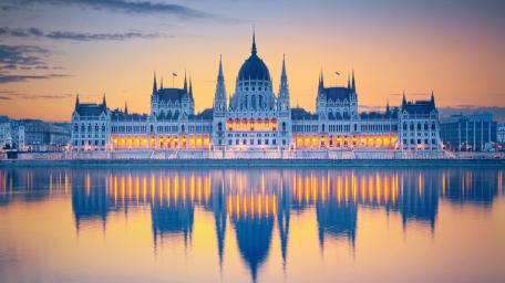 Hungarian Parliament Building wallpaper