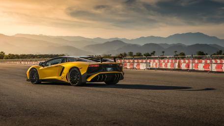 Lamborghini Aventador wallpaper