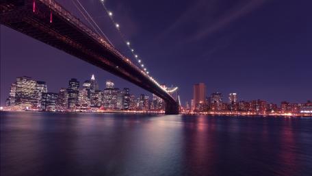 Brooklyn Bridge at night wallpaper