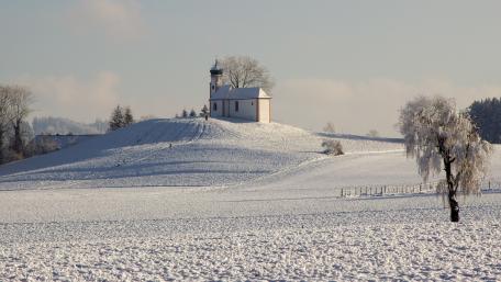 Snowy chapel wallpaper