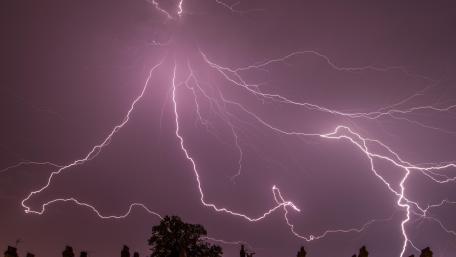 Lightning wallpaper