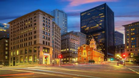 City Lights in Motion at Dusk wallpaper