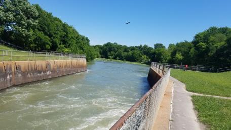 spillway wallpaper
