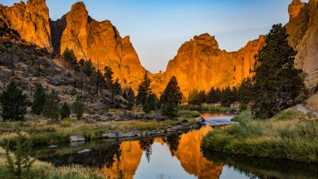 Smith Rock State Park wallpaper