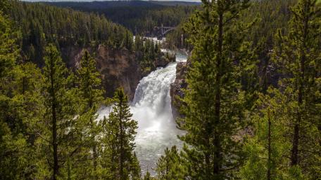 Upper Yellowstone Falls wallpaper