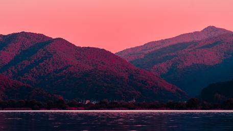 Serene Mountain Lake at Dusk wallpaper