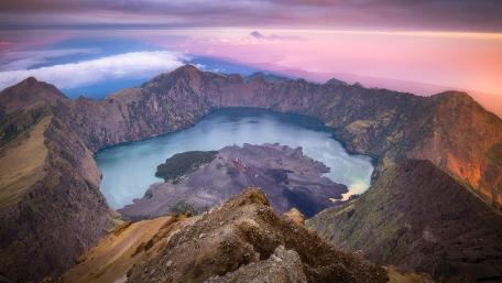 Breathtaking Crater Lake At Sunrise wallpaper