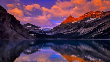 Majestic Mountains and Serene Waters wallpaper