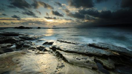 Dark clouds wallpaper