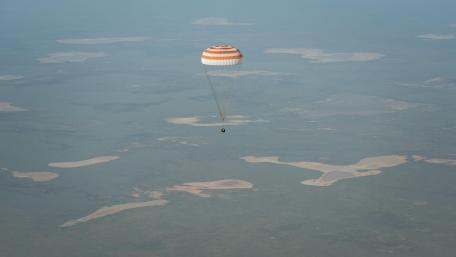 Expedition 39 Soyuz TMA-11M Landing wallpaper