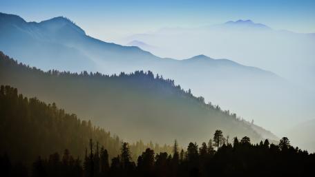 Foggy ridges wallpaper