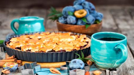 Plum pie with coffee wallpaper
