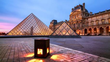 Louvre wallpaper
