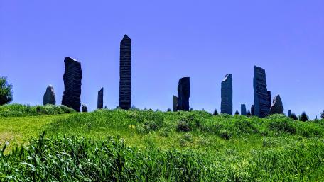 Kinstone Pillars wallpaper