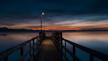 Pier at twilight wallpaper