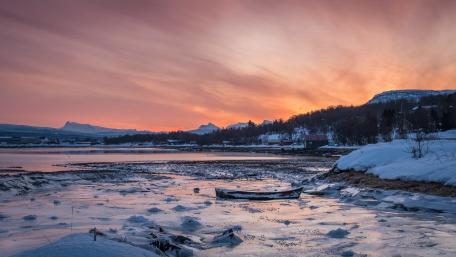 Winter scenery wallpaper
