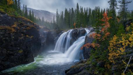 Rjukandefossen (Hemsedal, Norway) wallpaper