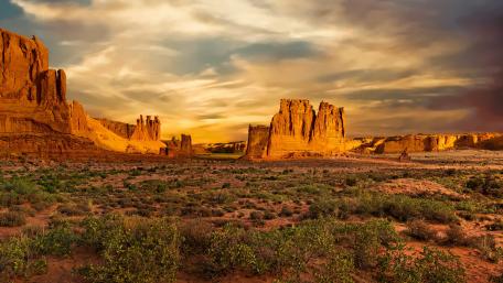 Arches National Park, The Three Gossips wallpaper