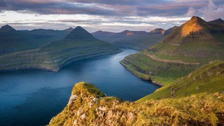 Majestic Fjord Landscape in Natural Serenity wallpaper