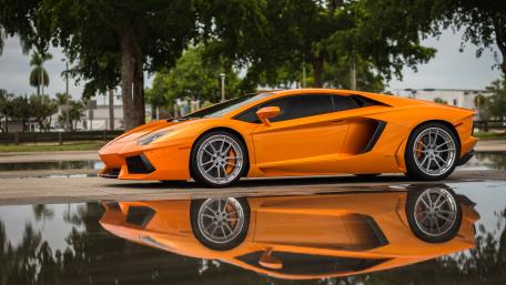 Lamborghini Aventador Elegance Reflected wallpaper