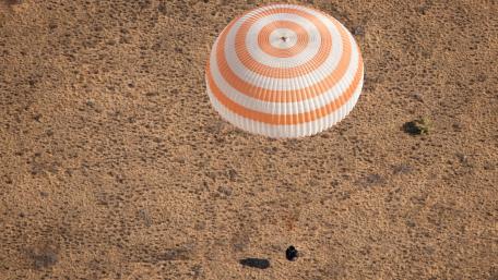 Expedition 28 Just Before Landing wallpaper
