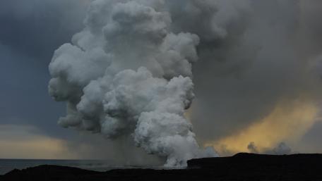 Puʻu ʻŌʻō Lava Stream wallpaper