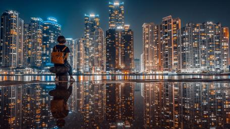 Lone girl in the night city wallpaper