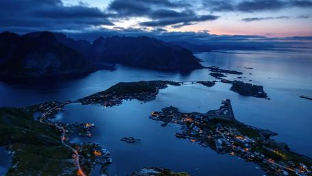 Lofoten Islands at dusk wallpaper