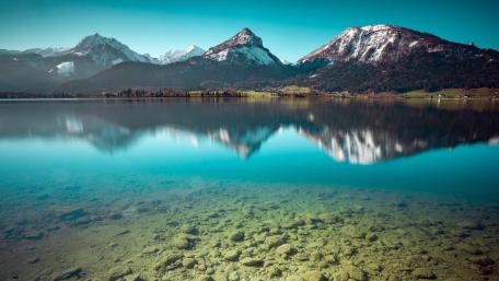 Wolfgangsee Lake wallpaper