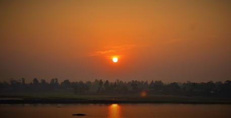 Sunrise in the east wallpaper