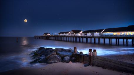 Southwold Pier in the moonlight wallpaper
