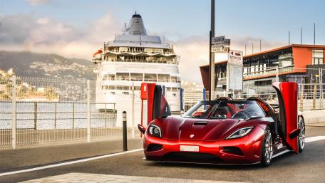 Red Koenigsegg Agera R wallpaper